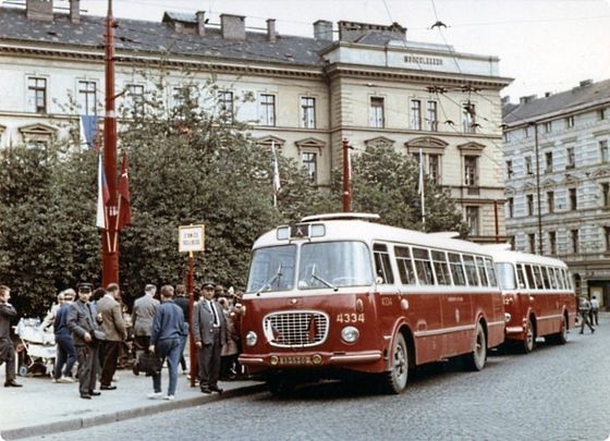 Do modelové řady patřil také dnes už ikonický autobus Škoda 706 RTO.