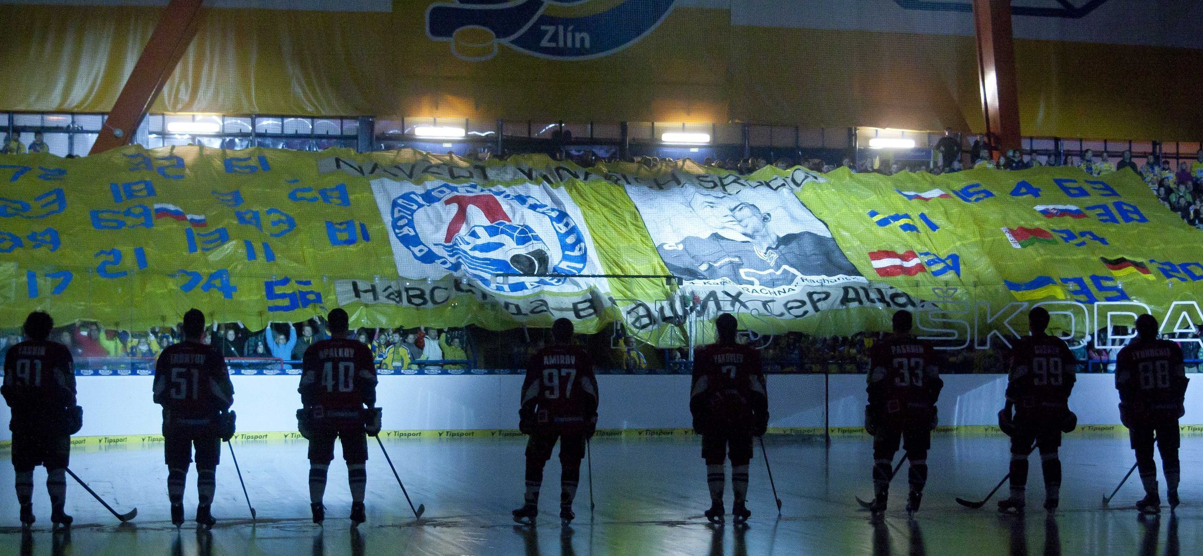 Hokejisté Zlína v benefičním utkání proti Jaroslavli v listopadu 2012.