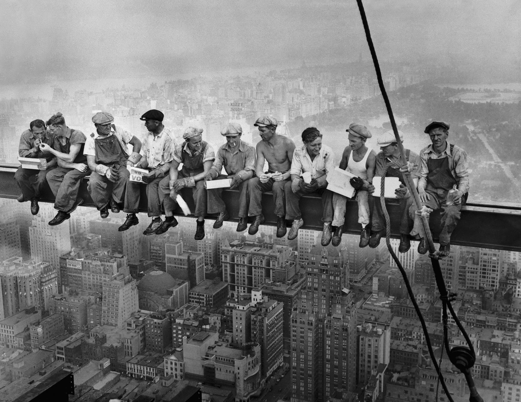 oběd na mrakodrapu, dělníci