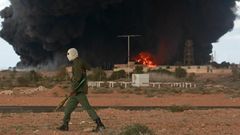 Kaddáfího letadla bombardují ropné terminály Rás Lanúf a Brega