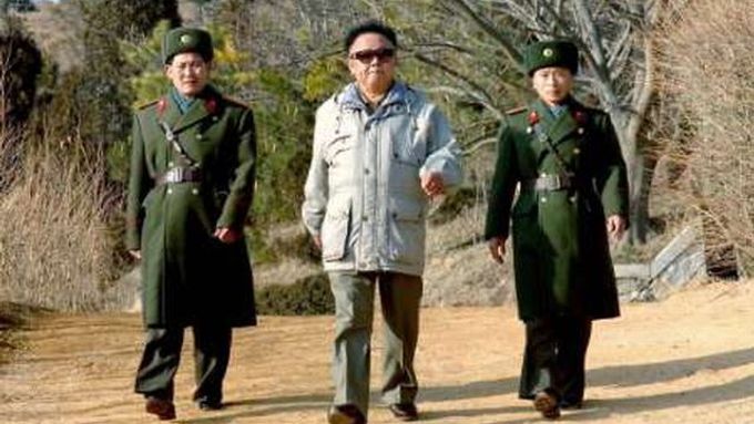Kim Čong-il slíbil, že objasní pozadí zavlečení Japonců do Severní Koreje.