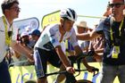 Velká hvězda vzdala Tour de France. Z kola sesedla už v prvním stoupání