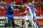 Scuffles break out between Serbian rowdies and police