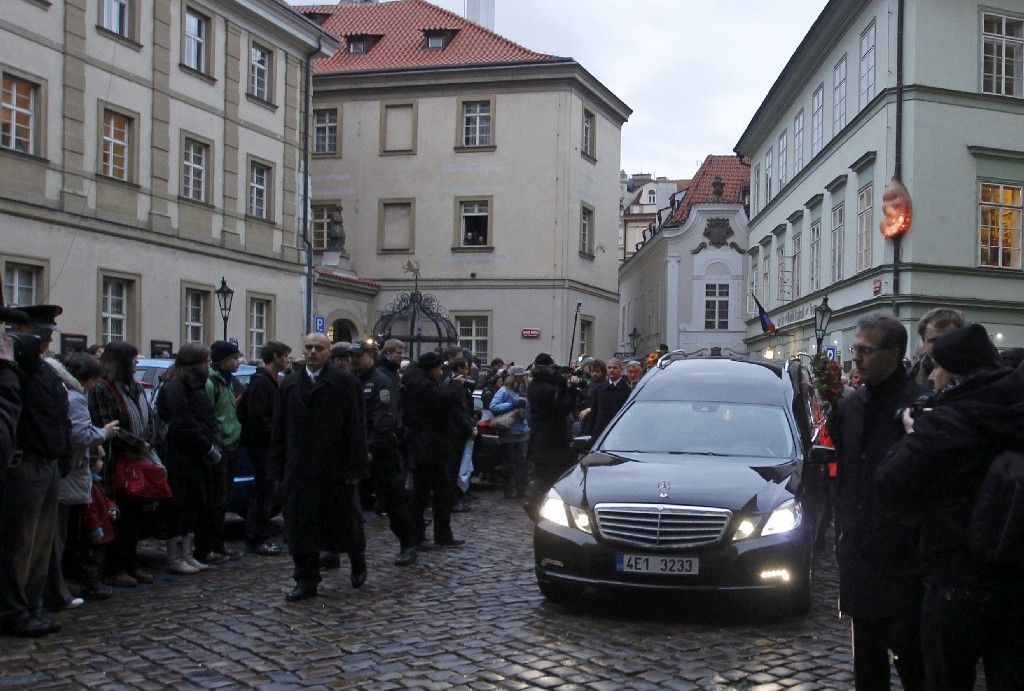 Smuteční průvod - V. Havel
