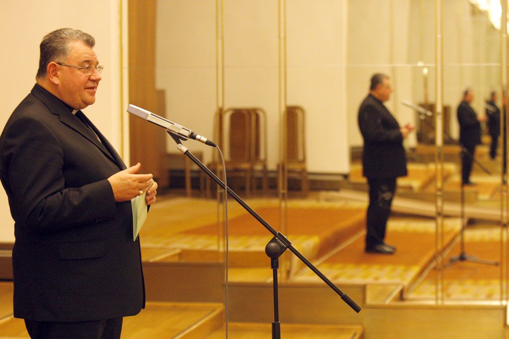 Arcibiskup požehnal poslancům