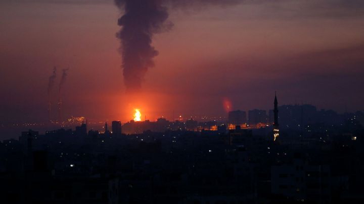 Izraelské bombardování Pásma Gazy pokračuje, zasažena byla i klinika trasující covid; Zdroj foto: ČTK