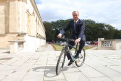 Širší vedení TOP 09 se postavilo za předsedu Kalouska, který slibuje vizi Česka do roku 2030