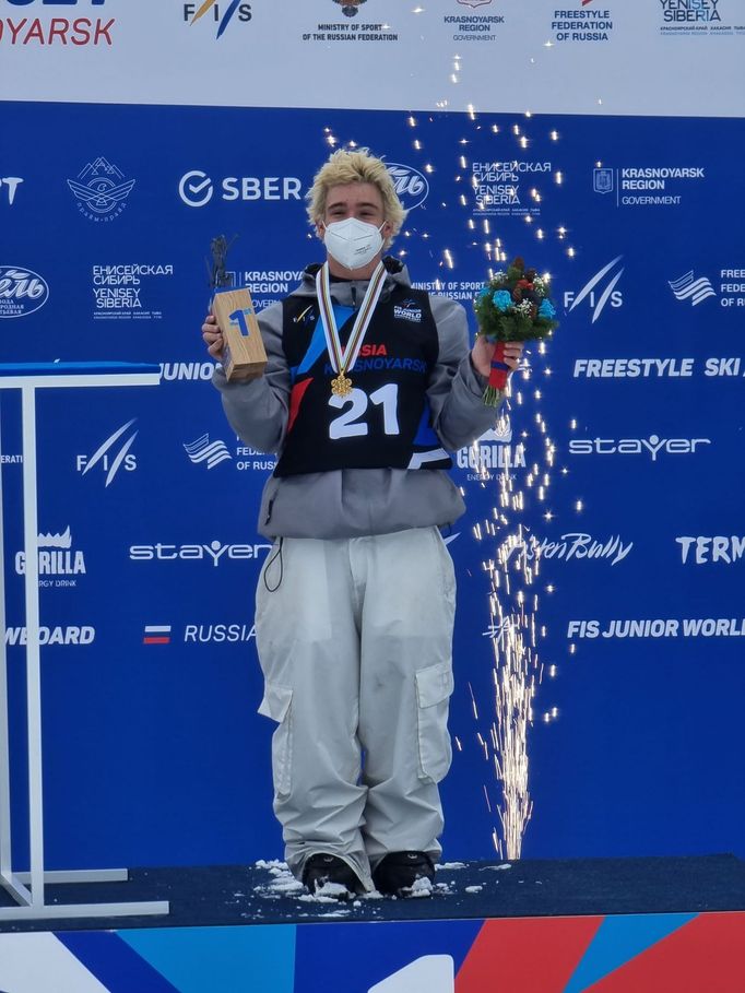 Matěj Švancer je juniorským mistrem světa ve slopestylu.