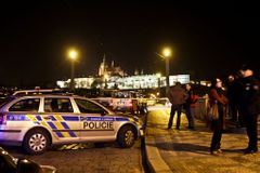 Policie pátrá po automobilu Opel, který ve Zlíně přejel muže