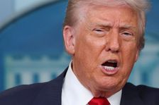 "Jedu do Ruska," přeřekl se Trump. Pak rozhodl o vyslání gardy do Washingtonu
