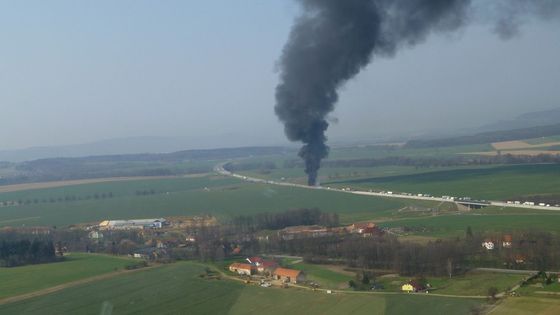 Hrozivě vypadající nehoda kamionu na D1