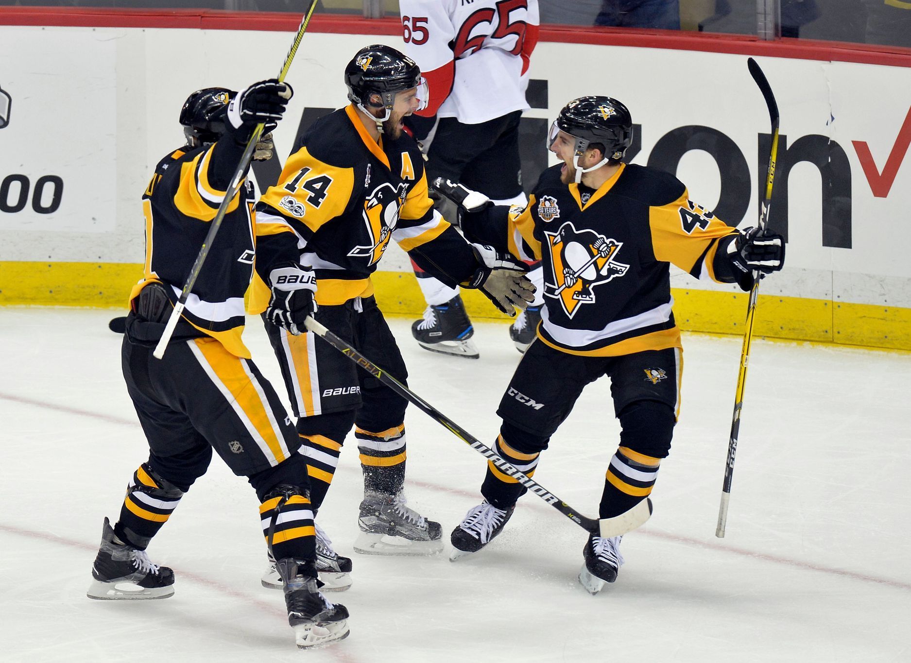 Matt Cullen, Chris Kunitz, Conor Sheary (Pittsburgh Penguins)