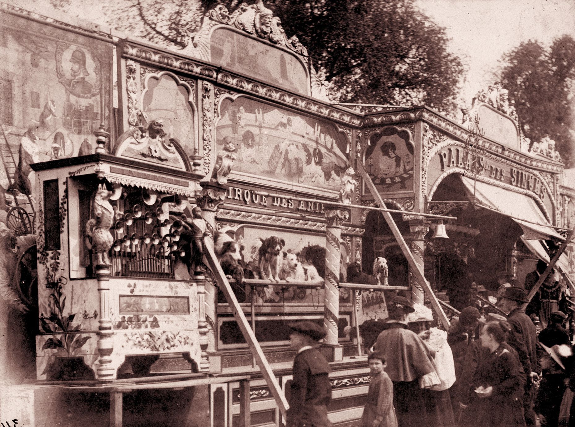 Eugene Atget: Dávná Paříž, historické fotografie