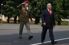 Vlivný zbrojař zaměstnává exministry. Po Kalouskovi najal i muže "s cejchem"