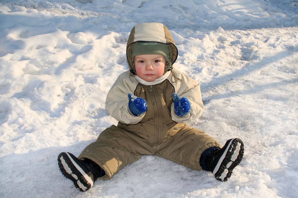 dítě na sněhu