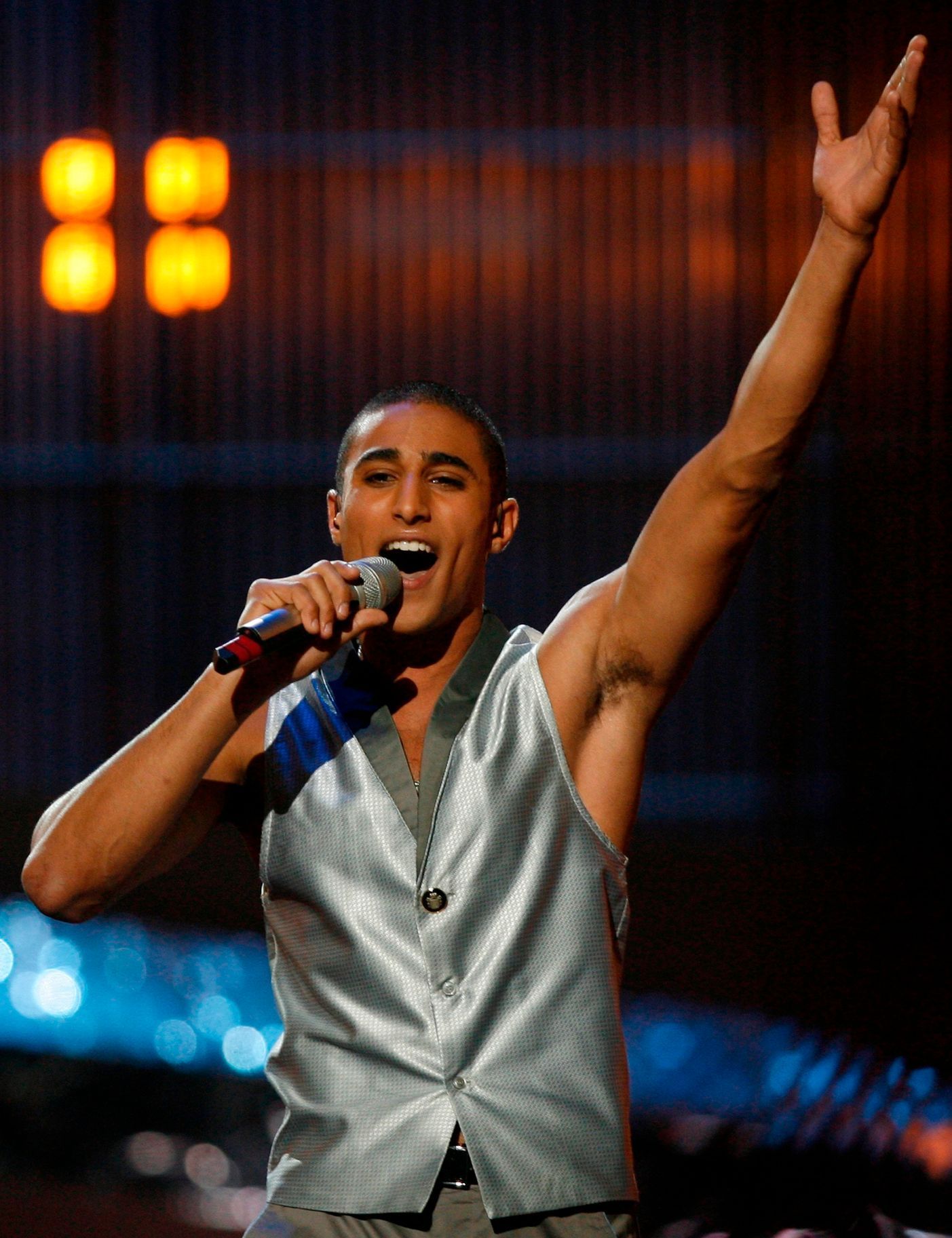Zpěvák Boaz z Izraele na Eurosongu 2008