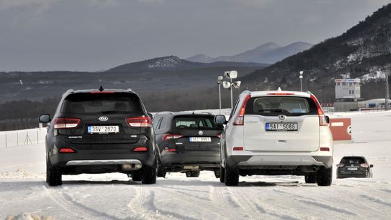 SUV s pohonem všech kol se uplatní zejména při aktuálním počasí.