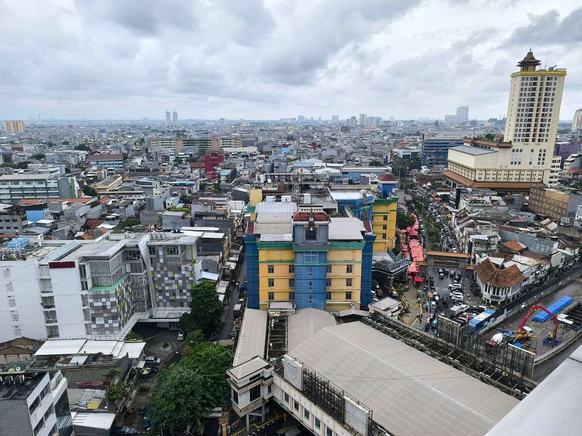 Jakarta, cestovatelka