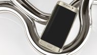 Nově představené Galaxy S6 a Galaxy S6 edge sázejí na tenké kovové tělo a nové technologie - skvělý displej, zajímavý procesor a nejrychlejší paměti na světě.