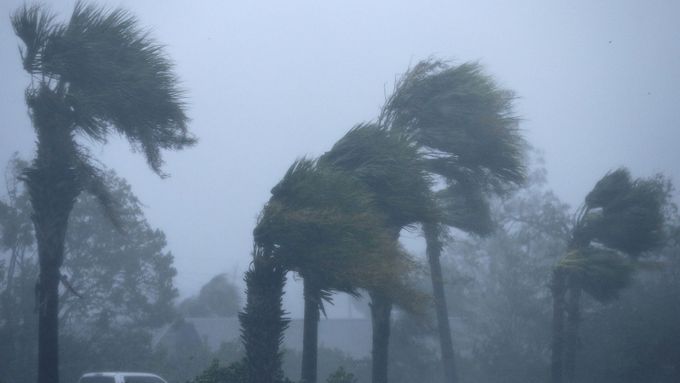 Obávaný hurikán Michael se prohnal v plné síle přes pobřeží Floridy