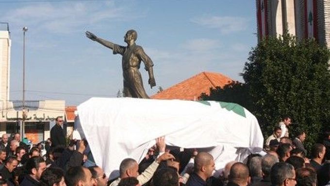 Křesťané v Libanonu truchlili a pohřbívali Pierra Džamáíla