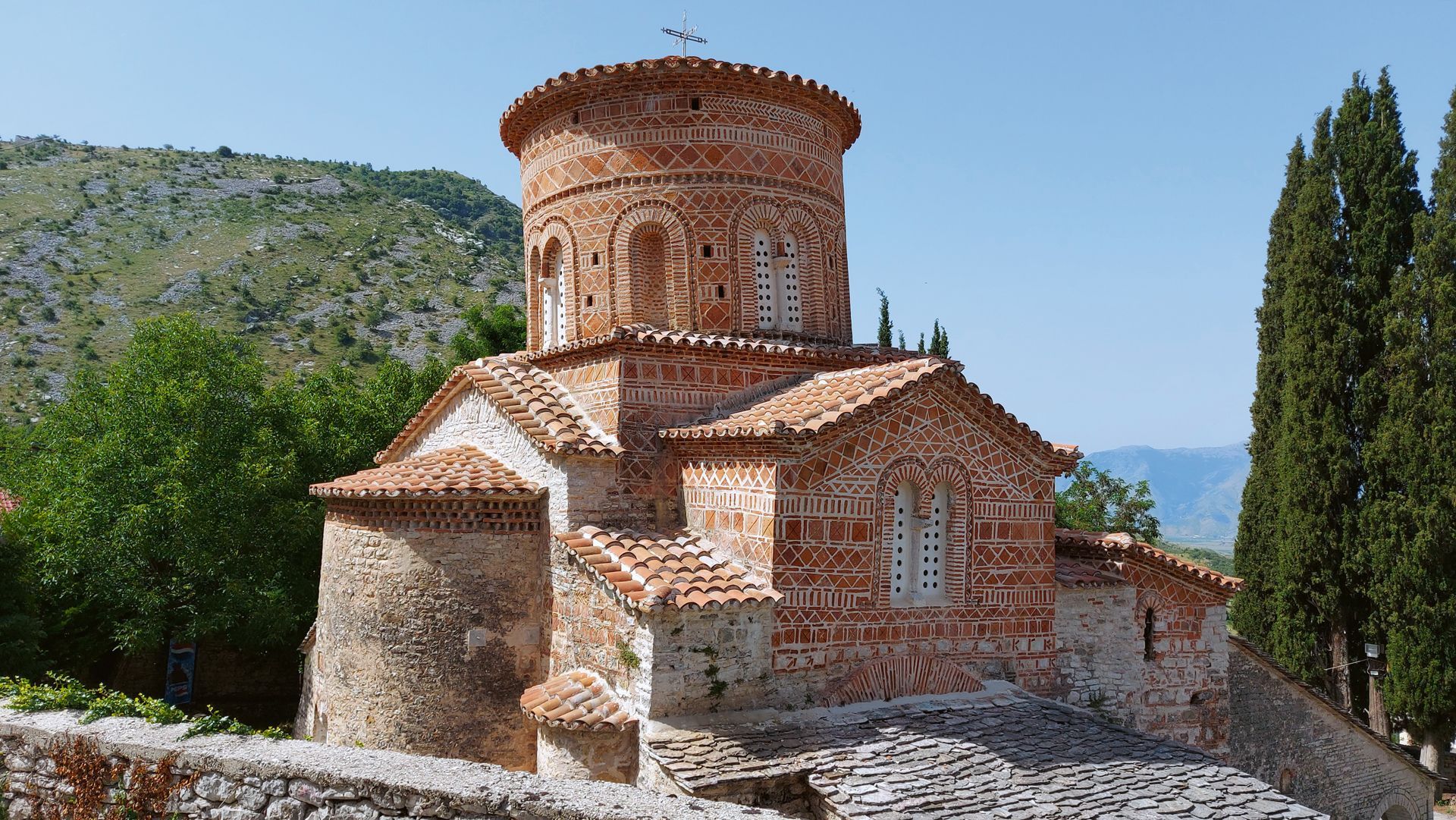 Drsná krása Albánie