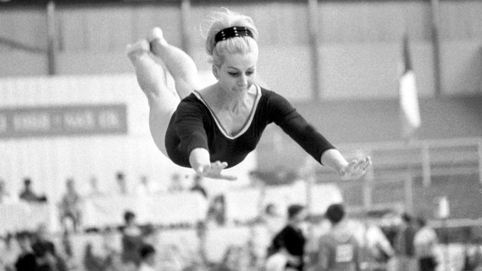 Své vrcholy prožila na olympijských hrách v Tokiu a Mexiku, rány ji ale zasadila krutá historie národa i osobní tragédie