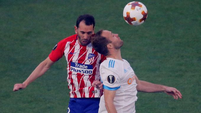 fotbal, Evropská liga 2017/2018, Atlético Madrid - Olympique Marseille, Diego Godin a Valere Germain