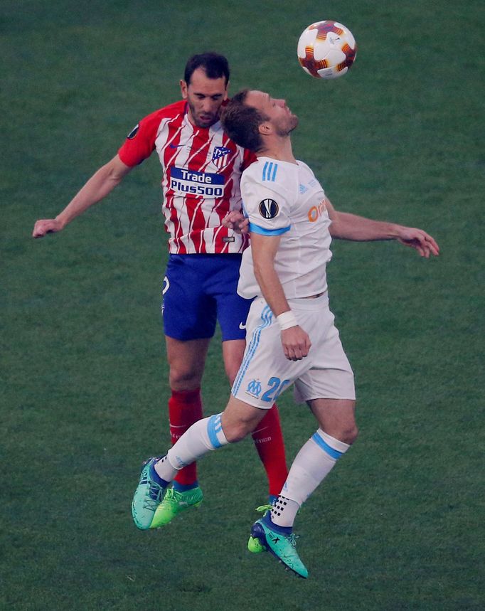 fotbal, Evropská liga 2017/2018, Atlético Madrid - Olympique Marseille, Diego Godin a Valere Germain