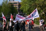 K protestům v Ústí se přidali i odboráři, místní i ti z Drážďan. I tam totiž obdobné „pietní" pochody znají. V únoru se změnil v pouliční boje. 