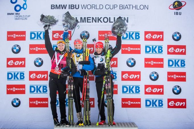 Biatlon na Holmenkollenu, vytrvalostní závod žen, Kaisa Mäkäräinenová, Darja Domračevová a Veronika Vítková