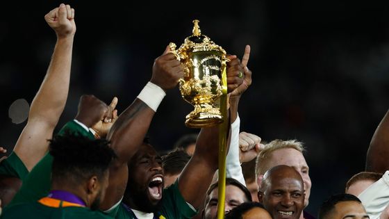 Hodně kopů, pak dvě pětky. Tak Springboks ovládli ragbyový trůn