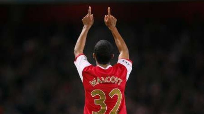 Theo Walcott spasil Arsenal