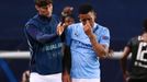 Manchester City - Olympique Lyon. Truchlící Raheem Sterling, čtyři minuty před koncem zápasu měl na noze vyrovnání.