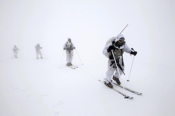 Izraelští vojáci z alpské jednotky při ukázce zdatnosti v Mount Hermon nedaleko izraelsko-syrské hranice.