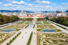 V Praze se žije nejlépe z celého regionu V4. Nejdokonalejším městem světa je Vídeň