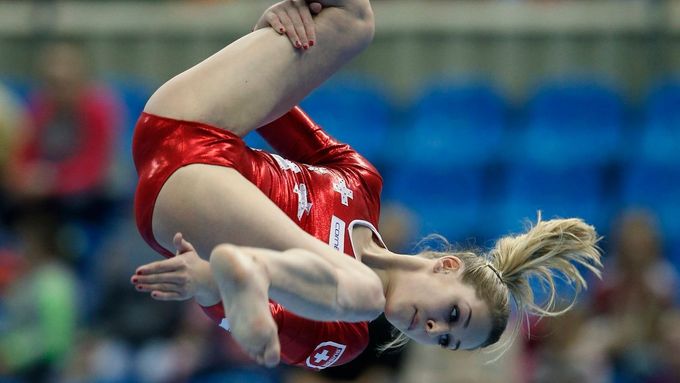 Podívejte se na úchvatné snímky z právě probíhajícího mistrovství Evropy sportovních gymnastů a gymnastek.
