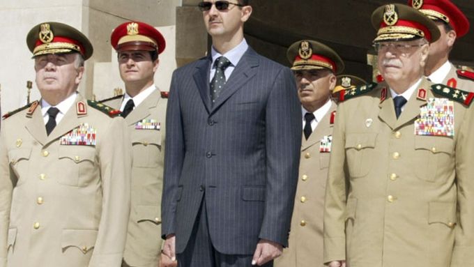 Bašár Asad s vedením armády.