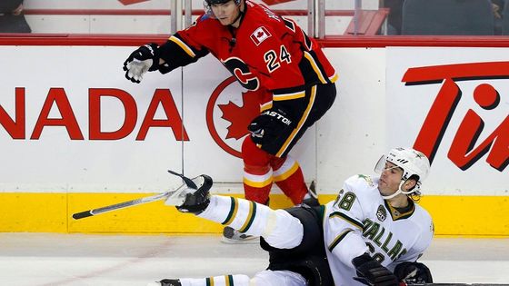 Podívejte se na fotogalerii z utkání Dallas Stars - Calgary Flames.