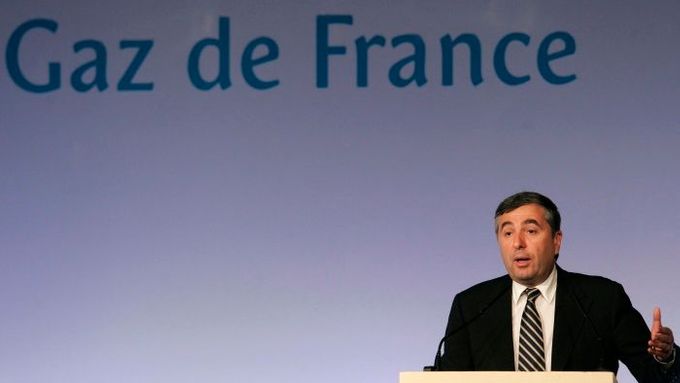 Šéf Gaz de France Jean-Francois Cirelli oznamuje spojení se Suez.