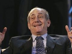 Izraelský premiér Ehud Olmert a americký prezident George W. Bush se dlouho osobně nepotkali. O čem se budou bavit? Hlavně o íránském jaderném programu, pak také o Libanonu a situaci v palestinském pásmu Gazy