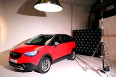 Další model má za sebou pohřeb. Opel nahradil Merivu zcela novým SUV do města