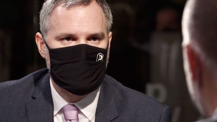 Vláda v koordinaci očkování selhala, v rozdělování vakcín je chaos, kritizuje Hřib