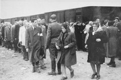 Nizozemské dráhy odškodní oběti židovských transportů z války