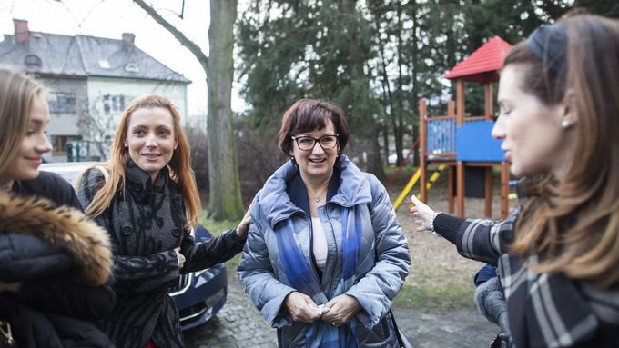 Eva Drahošová pomáhá při kampani manželovi, navštívila Pardubický kraj