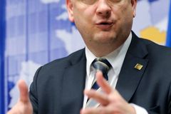 Nečas: Česko a Slovensko by měly mít společné stíhačky