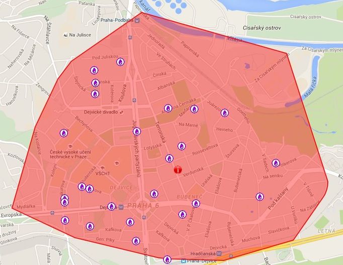 Tady všude by lidé neměli v Praze používat pitnou vodu z vodovodů. Podle hygieniků je zřejmě zasažena bakteriemi. Fialové piktogramy znázorňují místa, kde jsou cisterny.
