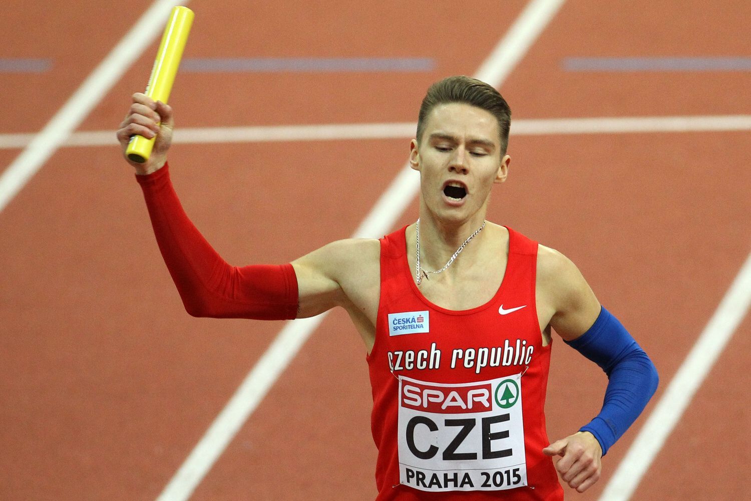 HME 2015 Praha: Pavel Maslák finišuje bronzovou štafetu na 4x400 m