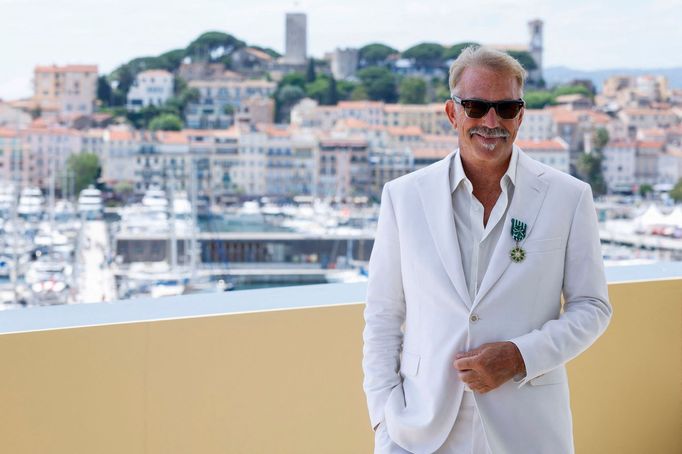 Kevin Costner na festivalu v Cannes.