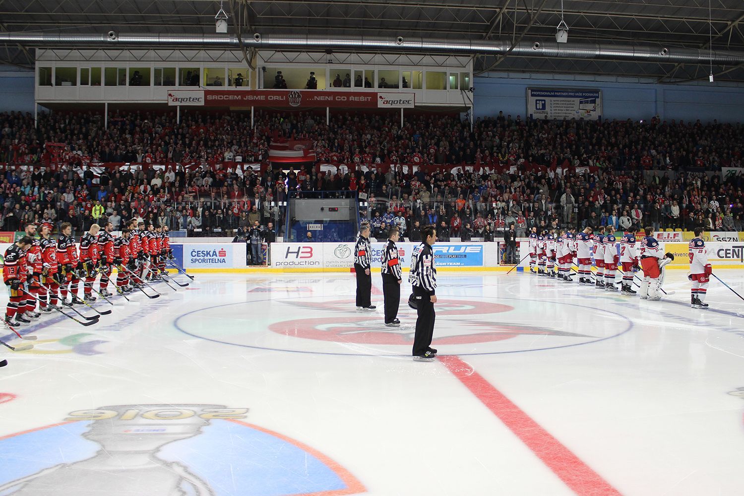 Orlům fandila ve vyprodané aréně celá republika